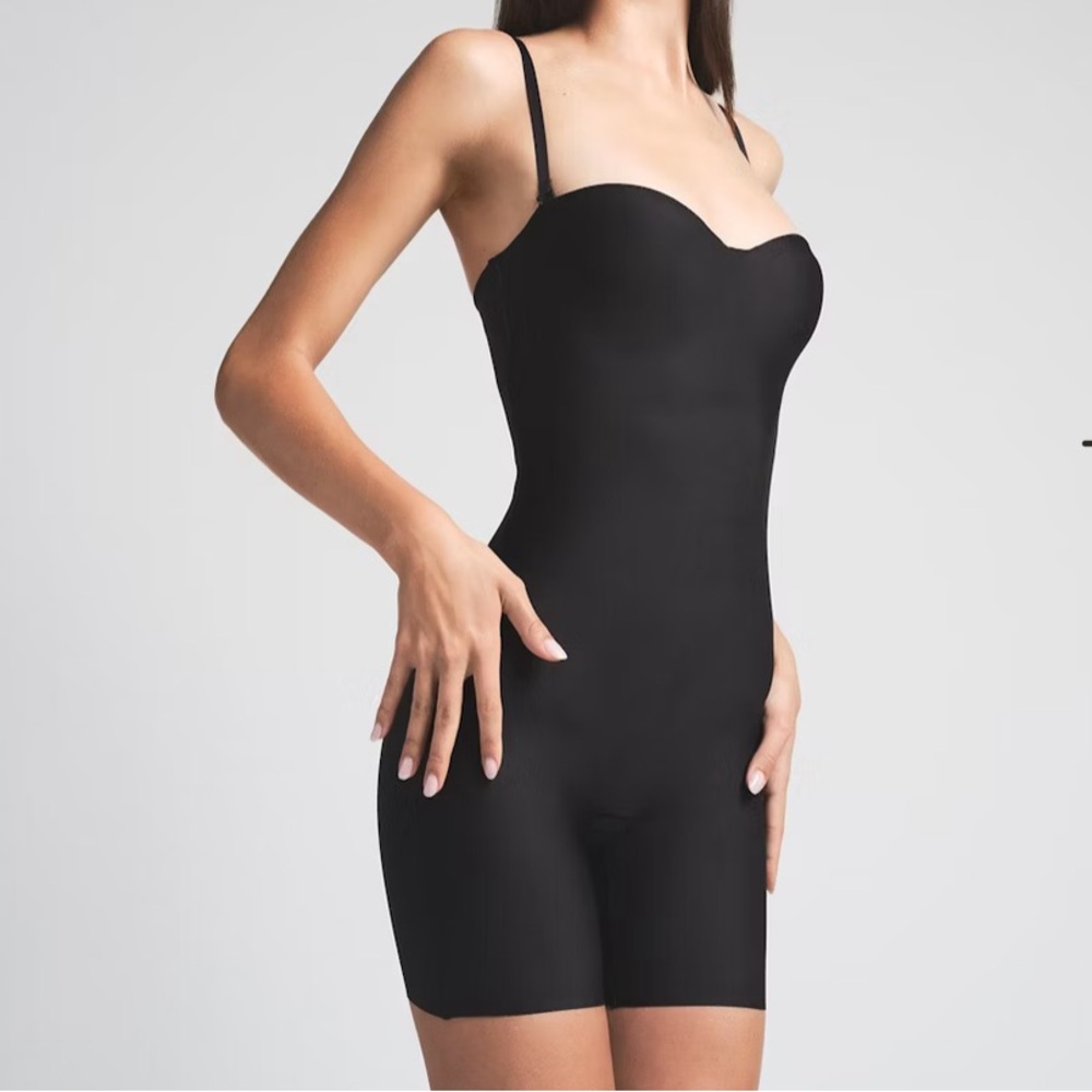 Skims Body Core Sculpt Underwire Mid Thigh Bodysuit Onyx